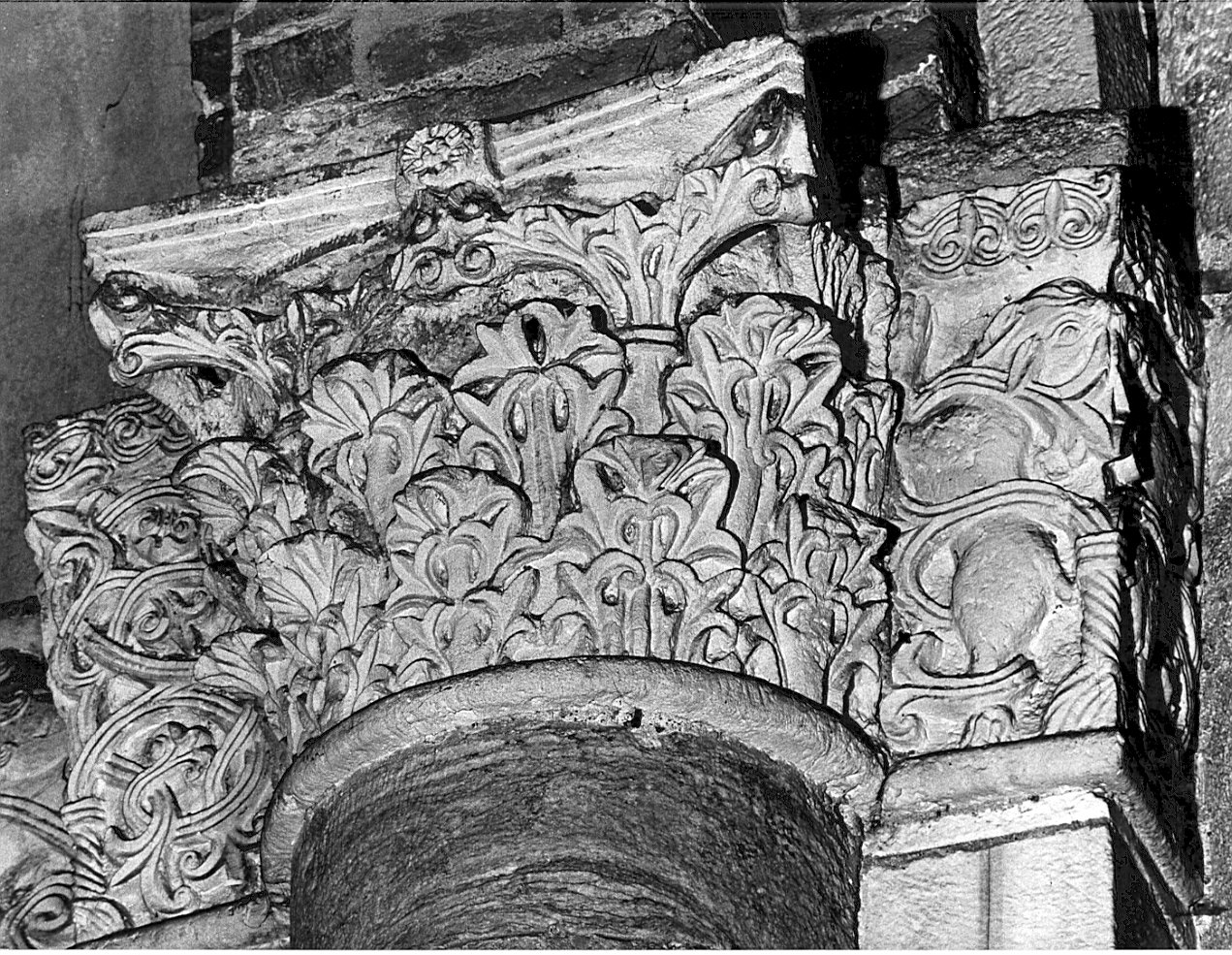 capitello, serie - bottega lombarda (sec. XII)