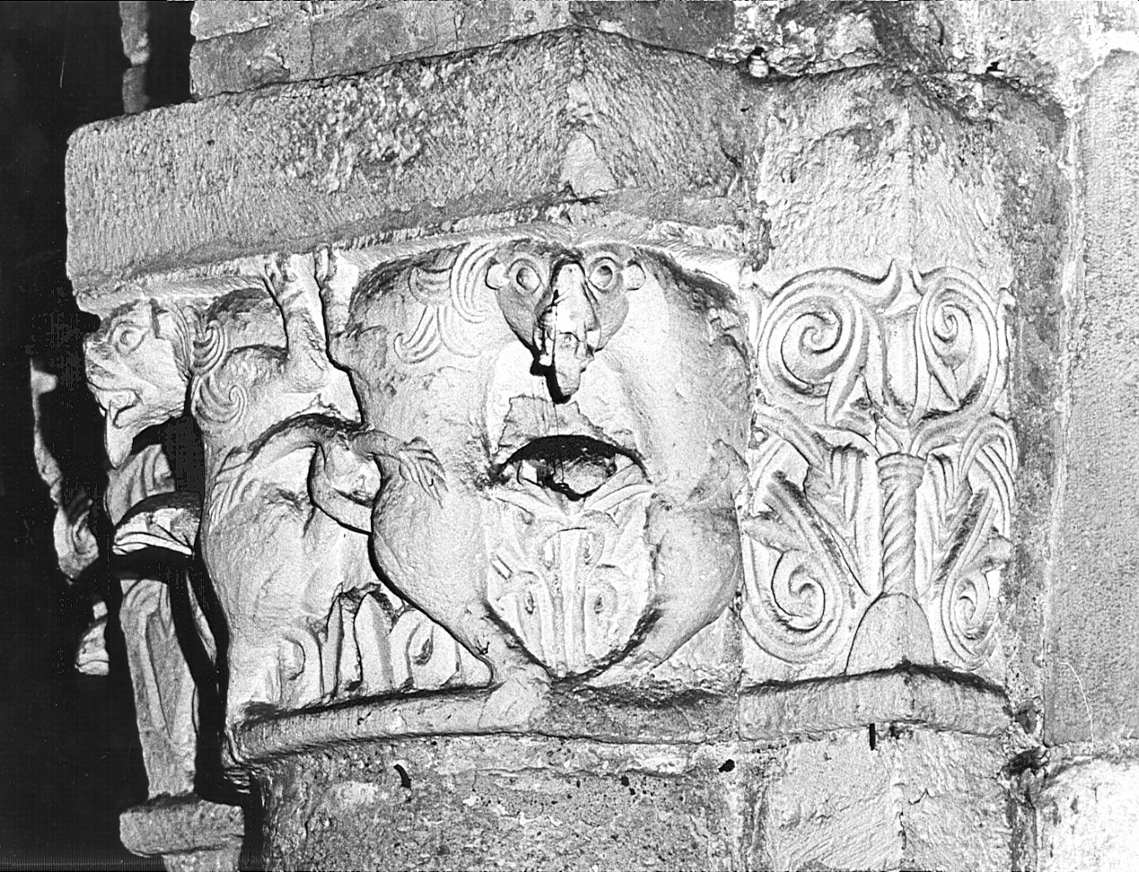 capitello di pilastro, serie - bottega lombarda (sec. XII)