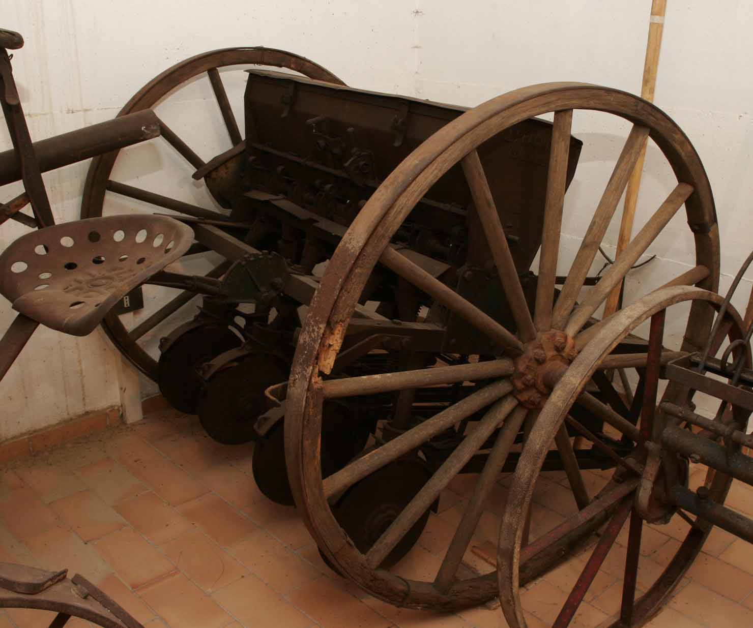 seminatrice a dischi - produzione marchigiana (secc. XIX/ XX)