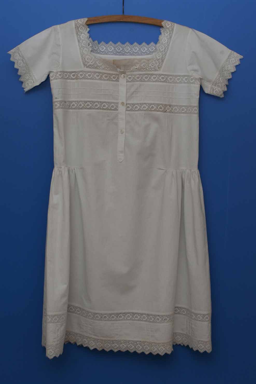 camicia da giorno - produzione marchigiana (secc. XIX/ XX)