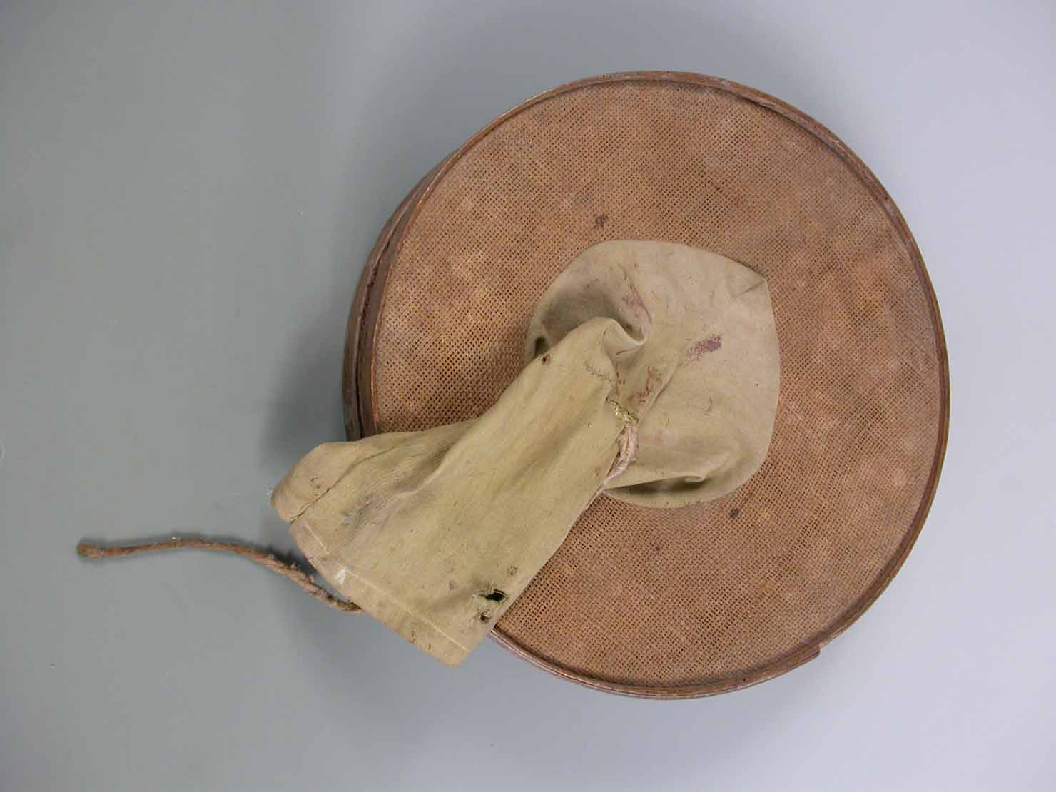 gabbia per trasportare uccelli da richiamo - ambito marchigiano (sec. XX seconda metà)