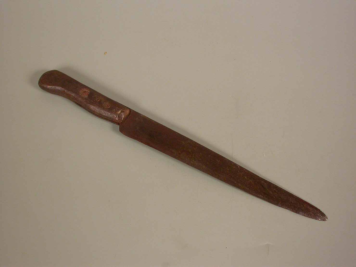 coltello - produzione marchigiana (sec. XX prima metà)