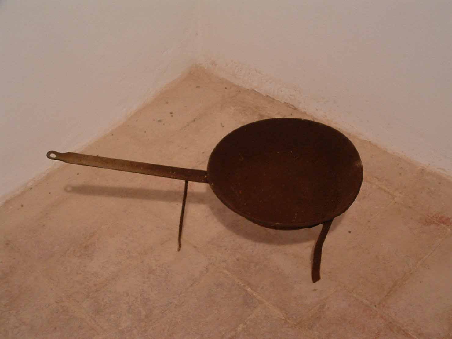 padella piccola - produzione marchigiana (secc. XIX/ XX)