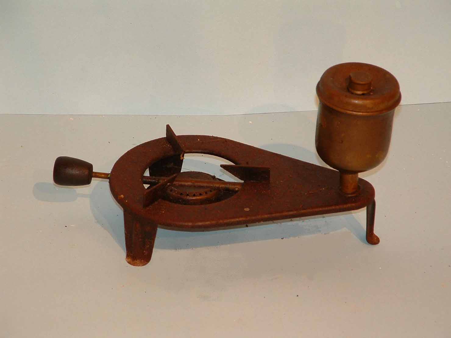 fornello ad alcool - produzione marchigiana (secc. XIX/ XX)