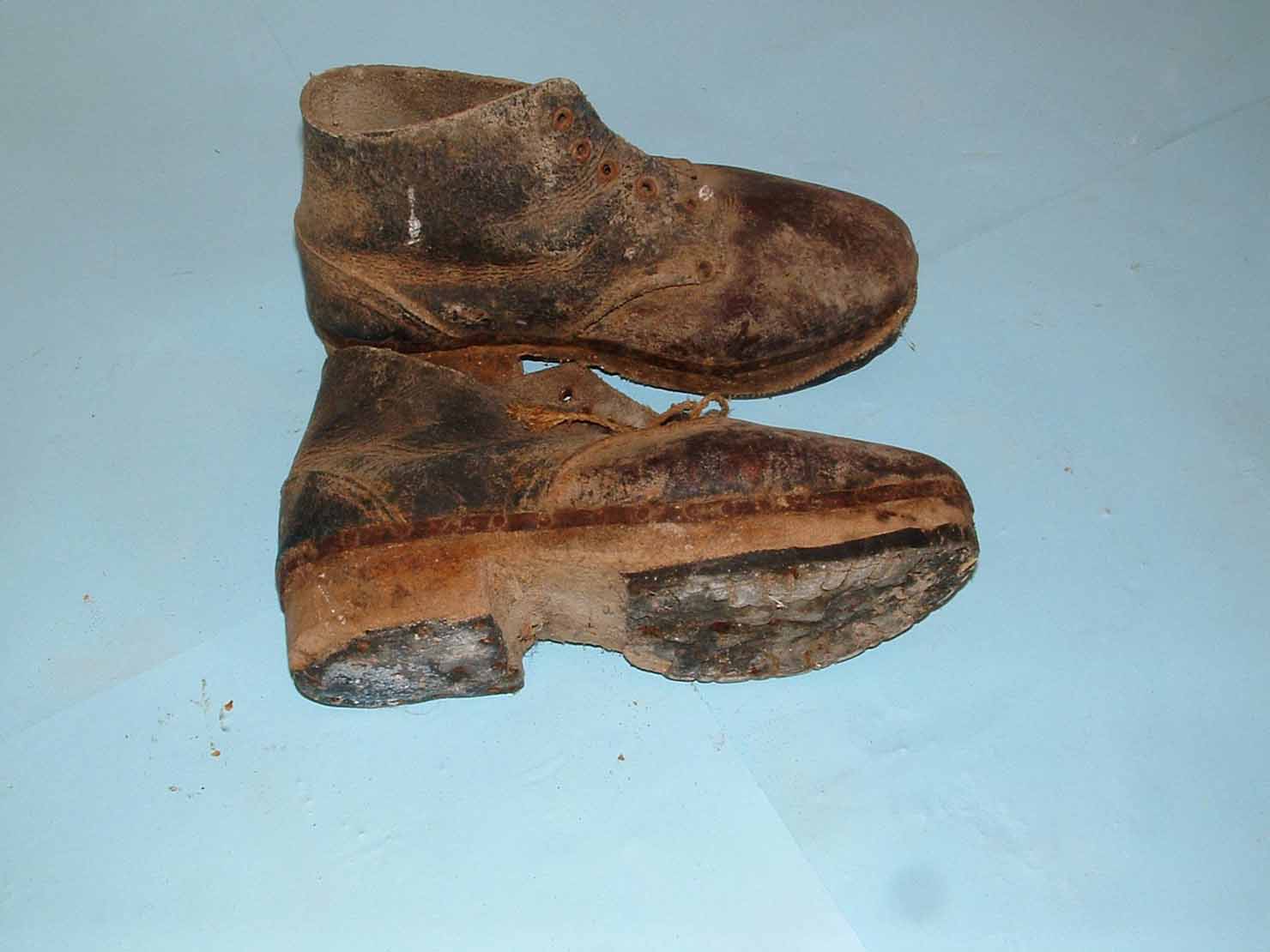 paio di scarpe - produzione marchigiana (secc. XIX/ XX)