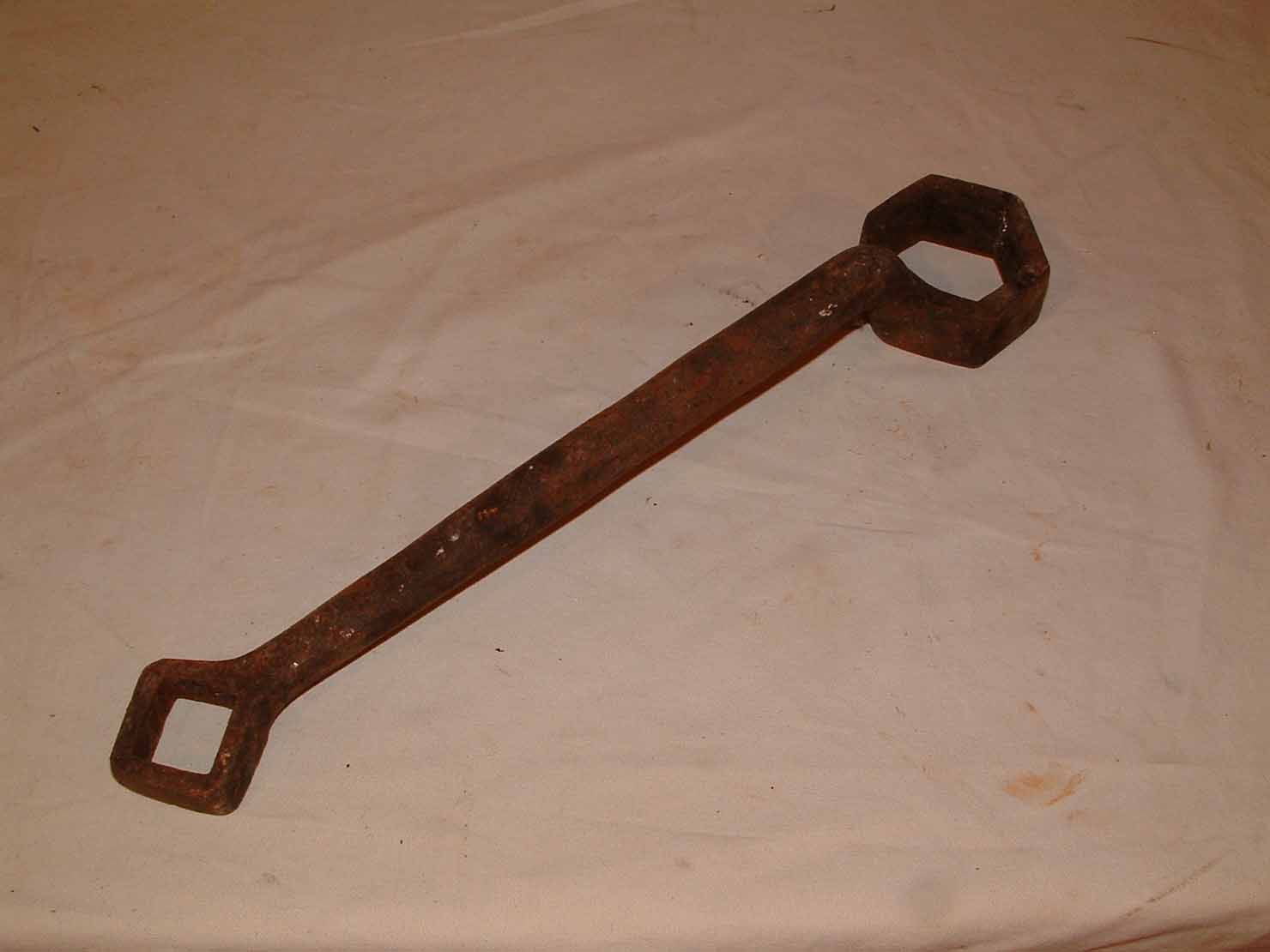 chiave per bulloni - produzione marchigiana (secc. XIX/ XX)