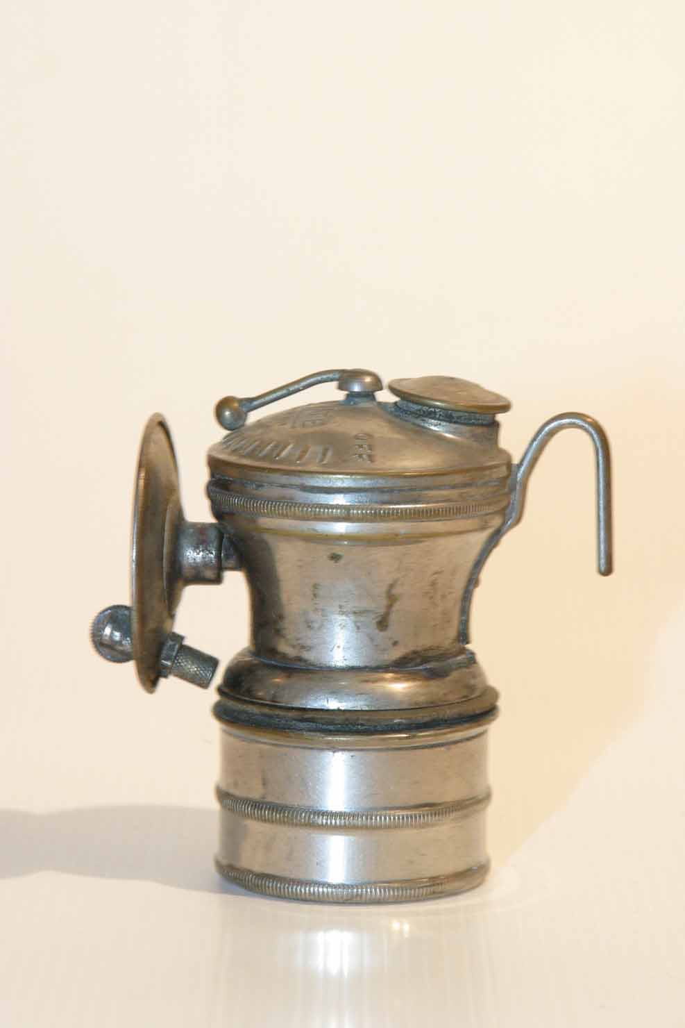 lampada ad acetilene - produzione marchigiana (secc. XIX/ XX)