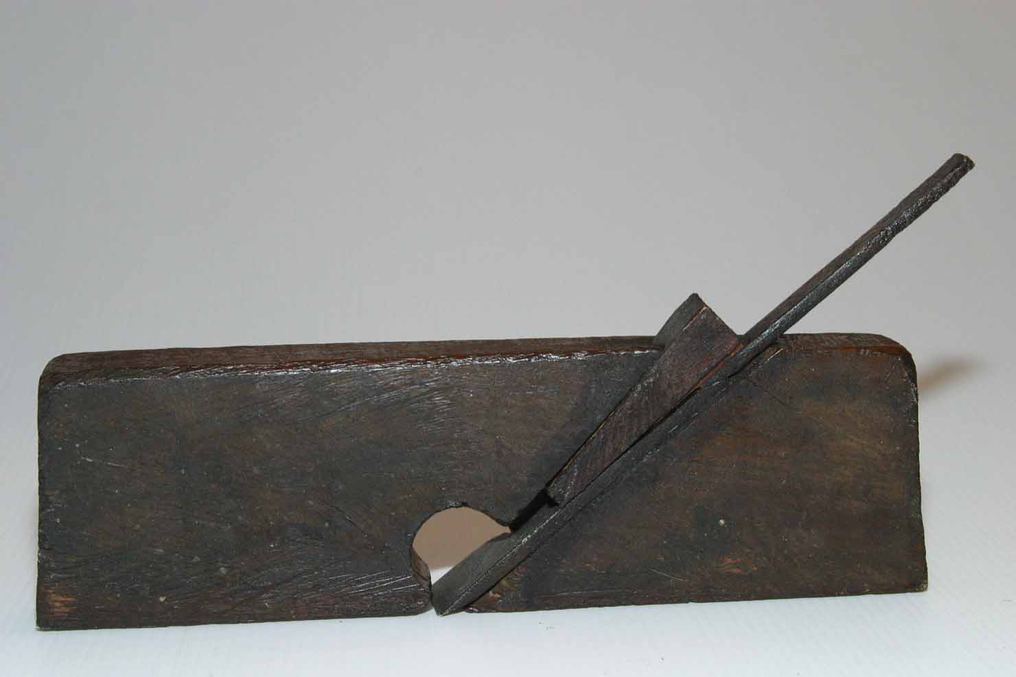 sponderuola piatta - produzione marchigiana (secc. XIX/ XX)