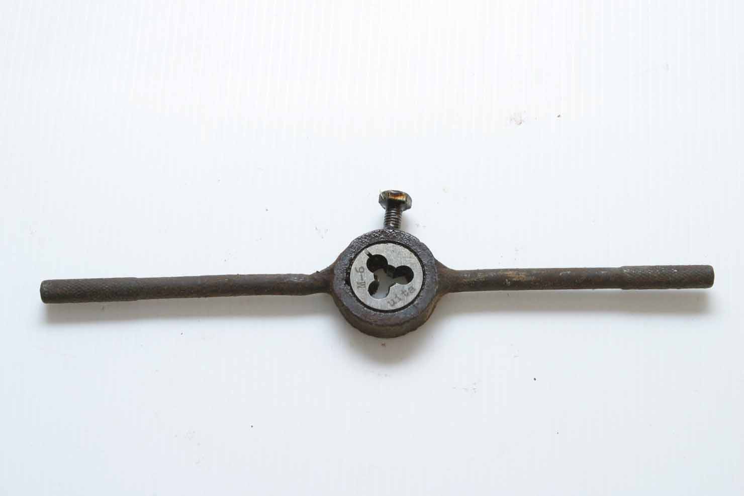 filiera con girafiliera, madrevite - produzione marchigiana (secc. XIX/ XX)