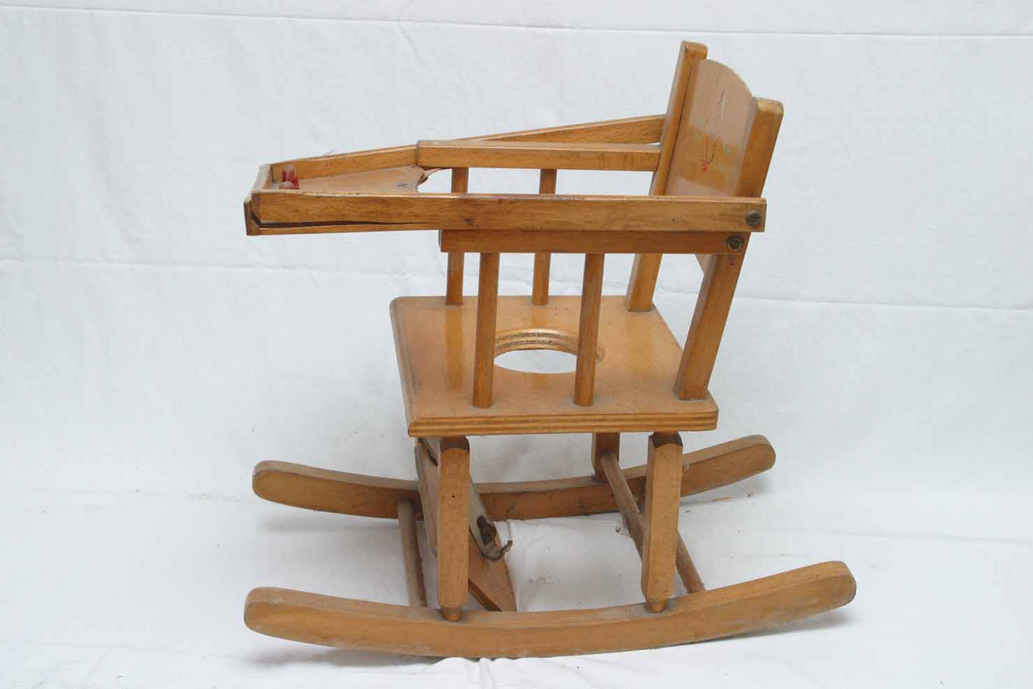 seggiolone a dondolo - produzione marchigiana (secc. XIX/ XX)