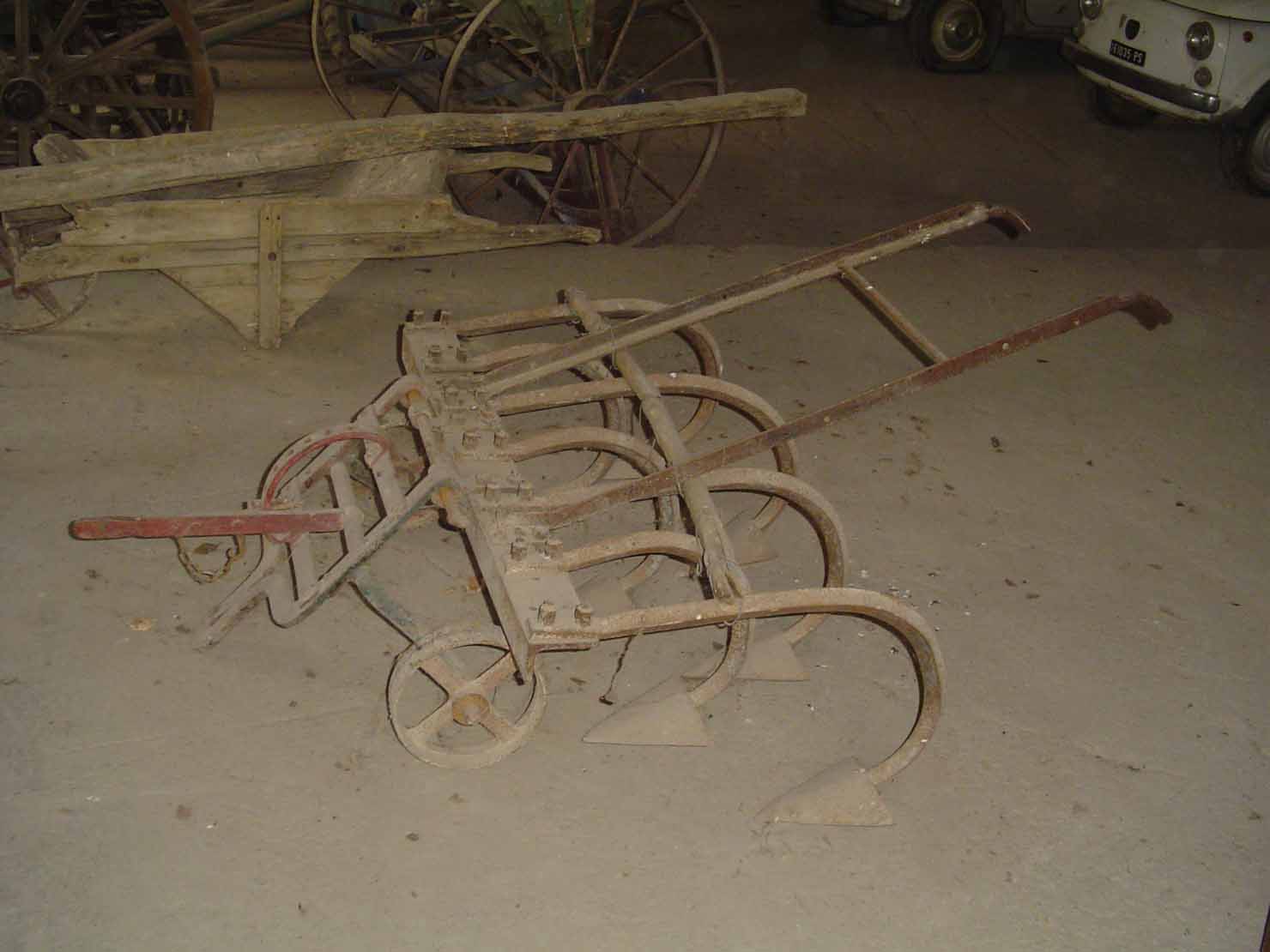 estirpatore - produzione marchigiana (sec. XX prima metà)