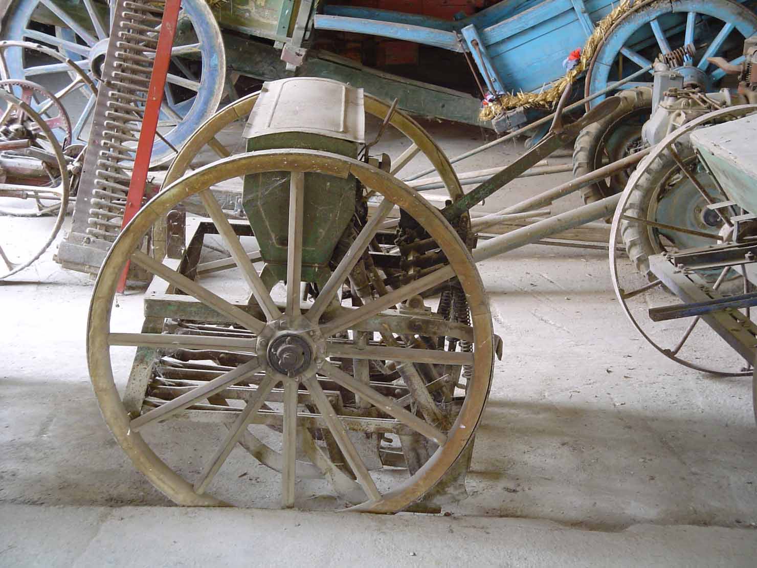 seminatrice - produzione marchigiana (sec. XX inizio)