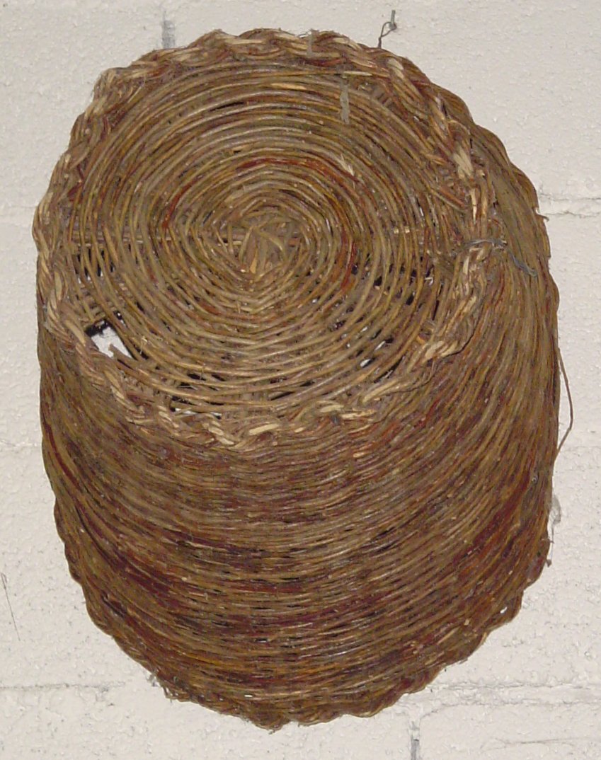 cesto - produzione marchigiana (sec. XX prima metà)