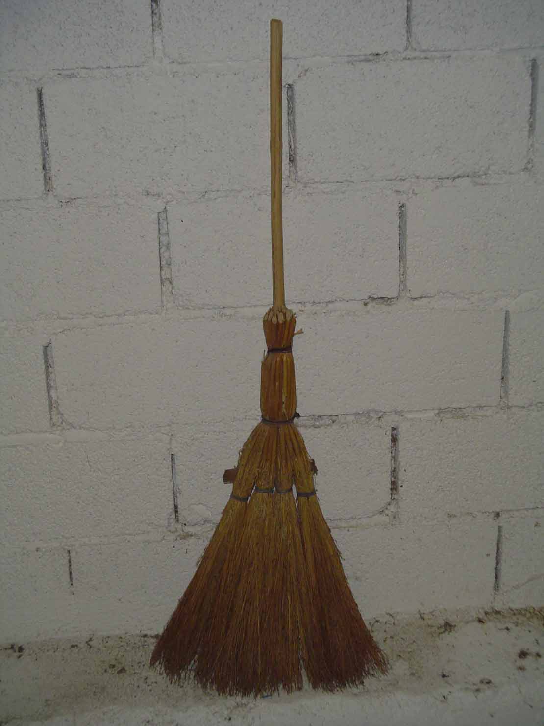 ramazza - produzione marchigiana (sec. XX prima metà)