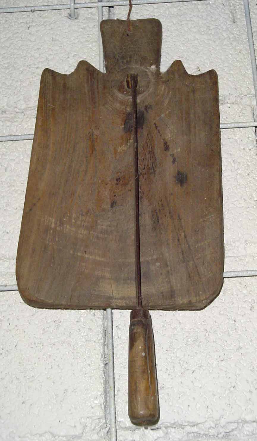 coltello battilardo - produzione marchigiana (sec. XX prima metà)