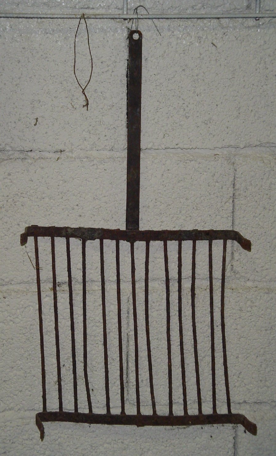 graticola - produzione marchigiana (sec. XX prima metà)