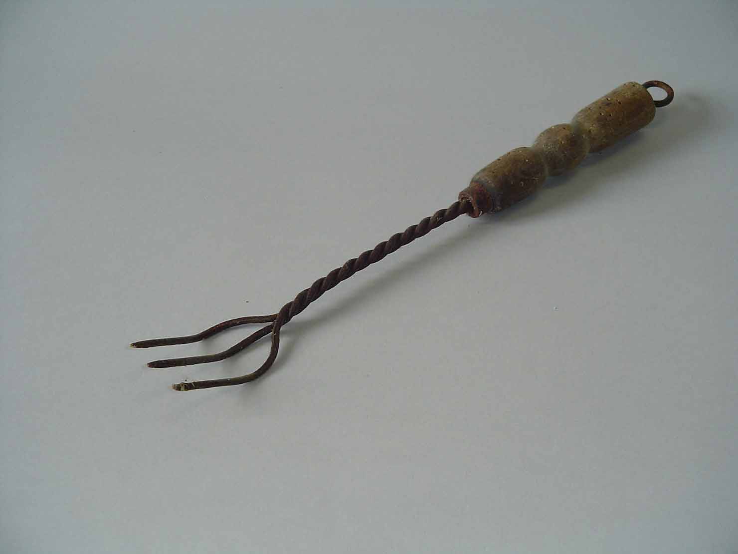 forchettone, utensile da cucina - produzione marchigiana (sec. XX prima metà)