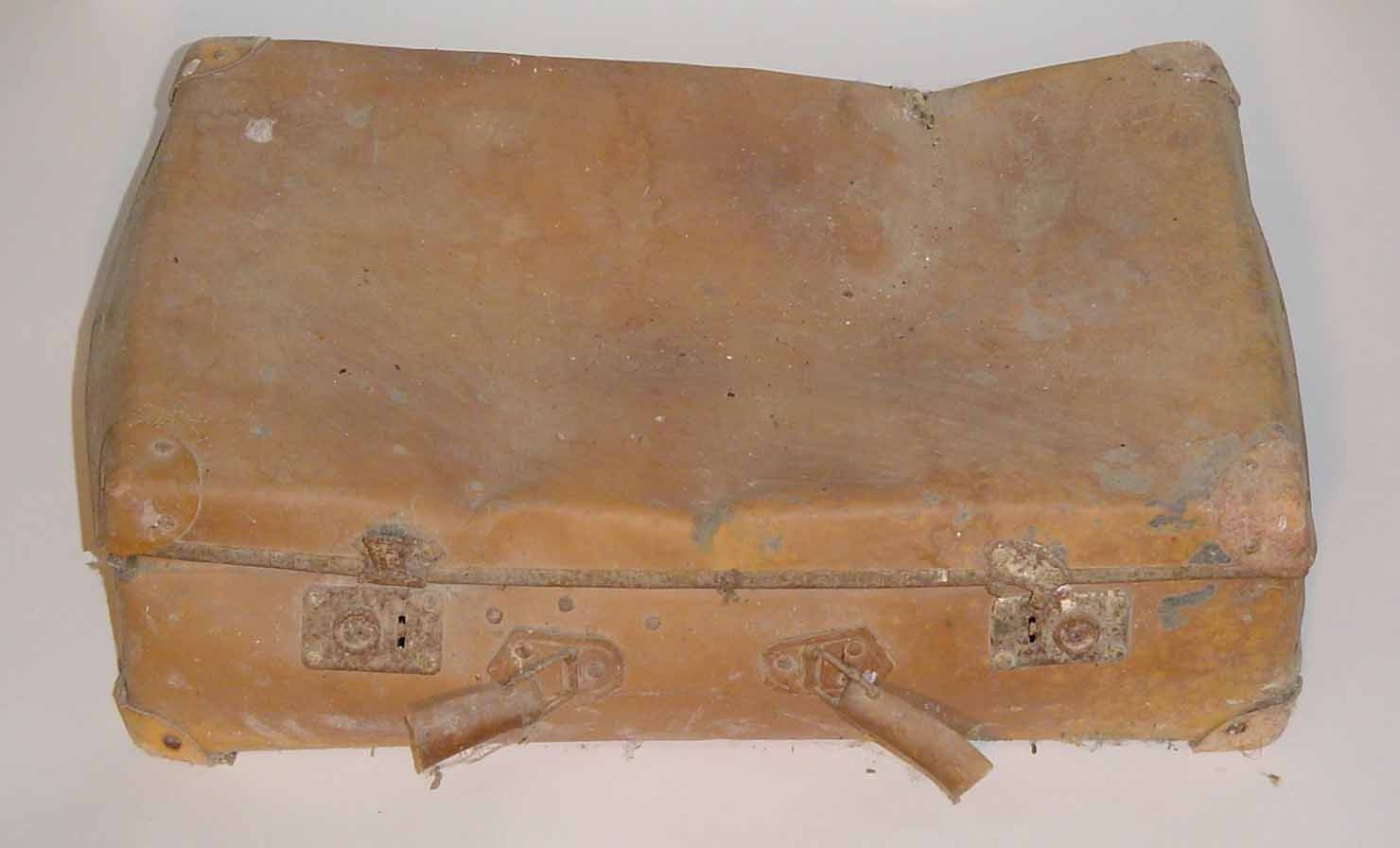 valigia - produzione marchigiana (sec. XX prima metà)