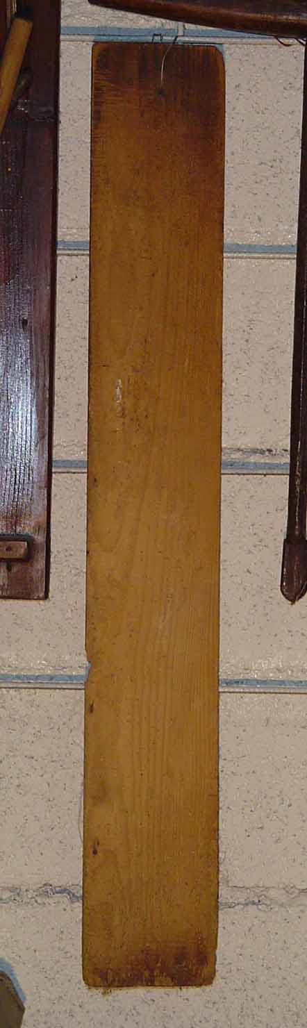 tagliere - produzione marchigiana (sec. XX prima metà)