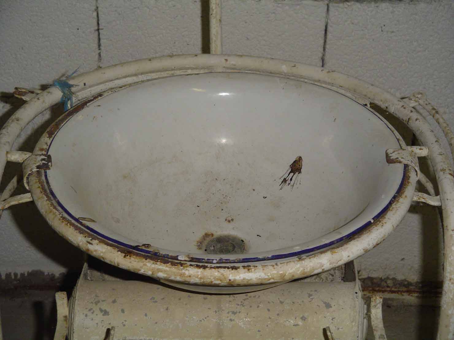 catino, set da toletta - produzione marchigiana (sec. XX prima metà)