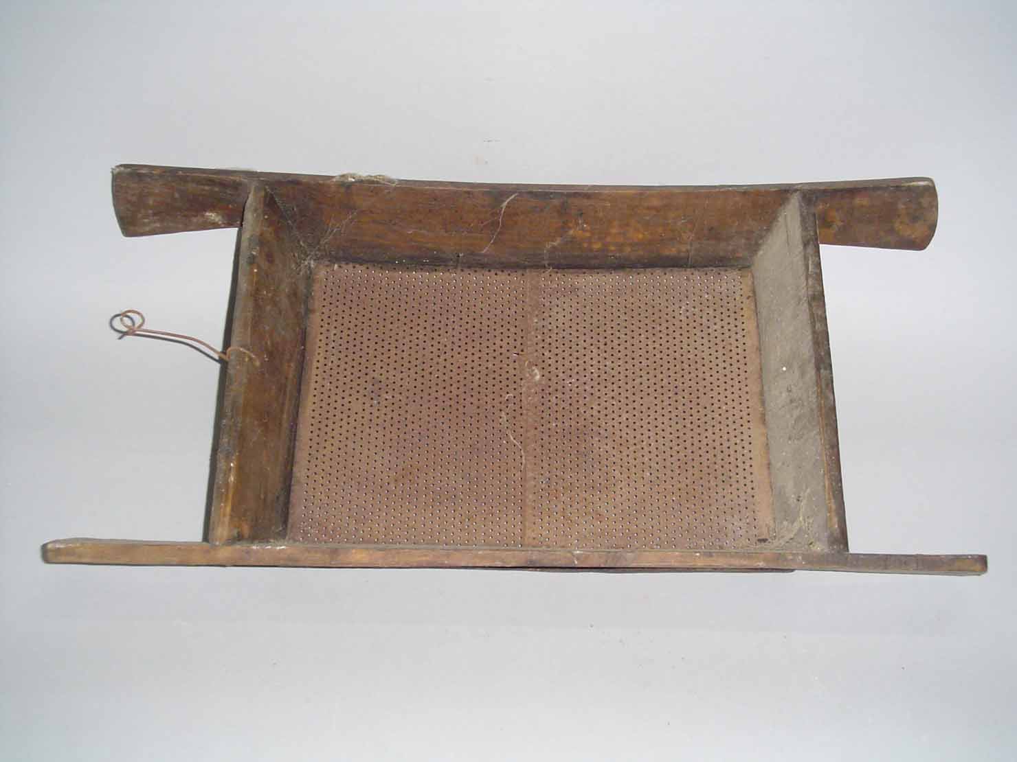 setaccio - produzione marchigiana (sec. XX prima metà)