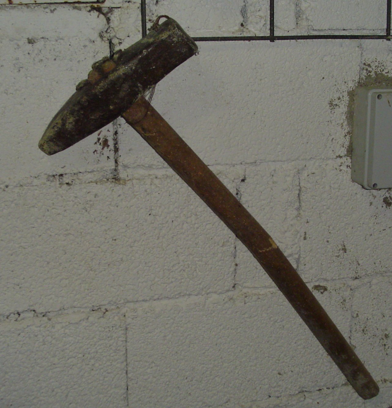 mazza spaccapietre - produzione marchigiana (sec. XX prima metà)