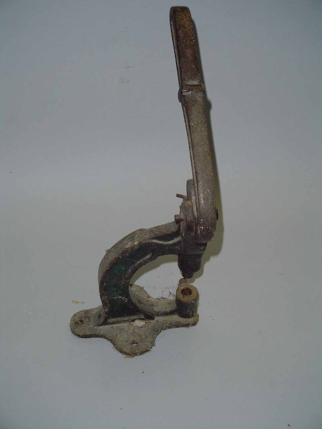 puntatrice - produzione marchigiana (sec. XX prima metà)