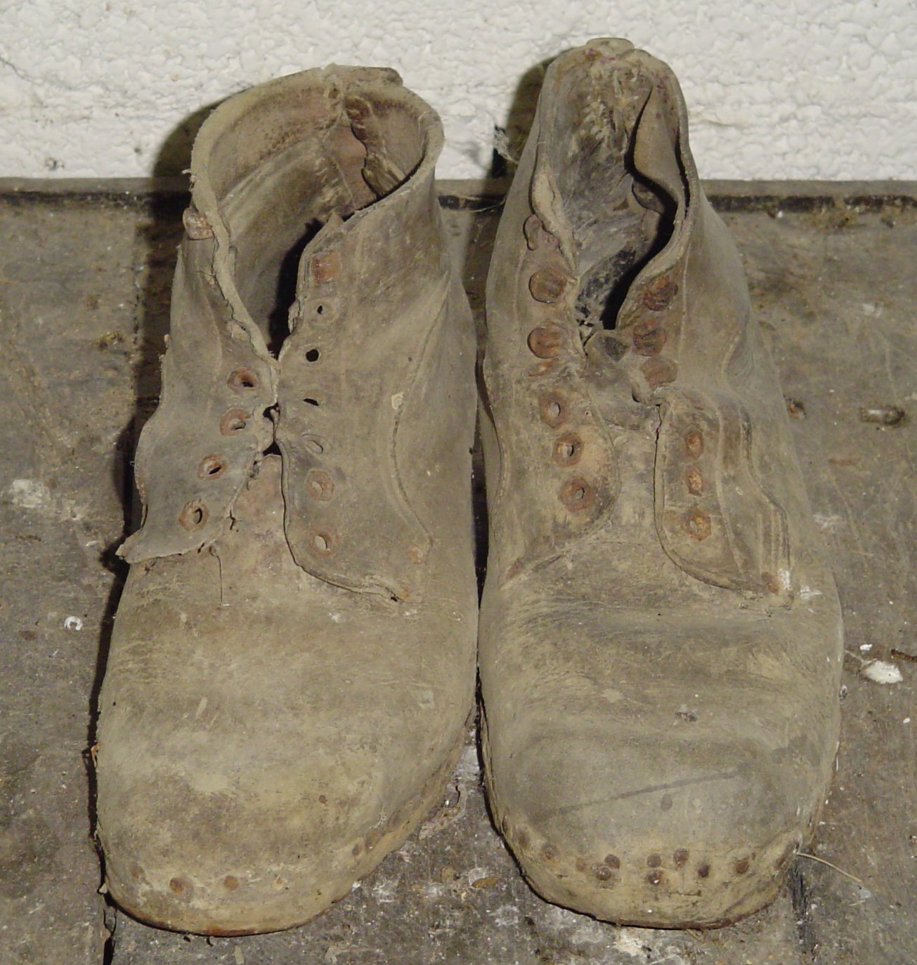 scarpone - produzione marchigiana (sec. XX prima metà)