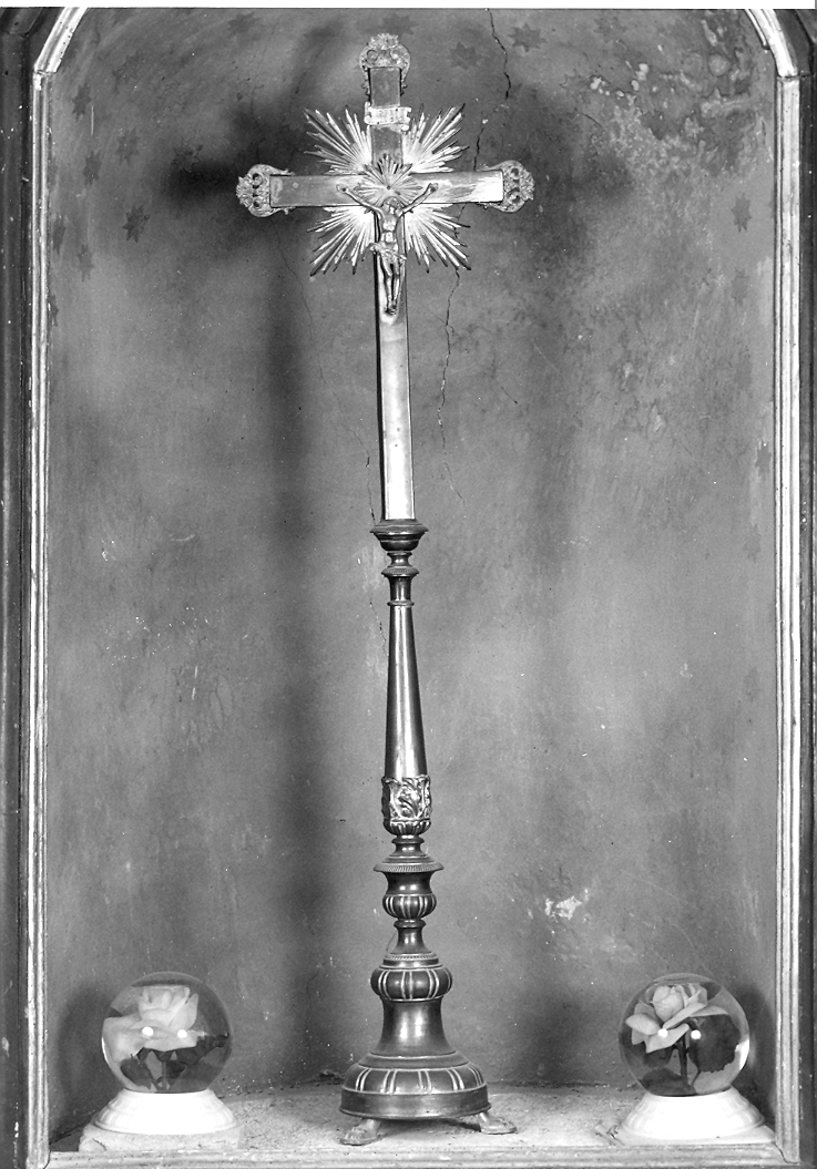 croce d'altare - bottega Italia centrale (metà sec. XX)