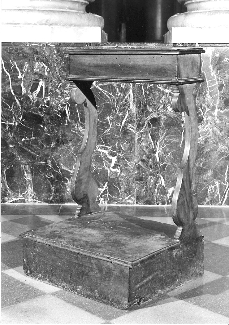 inginocchiatoio - a montanti sagomati - bottega marchigiana (sec. XVIII)