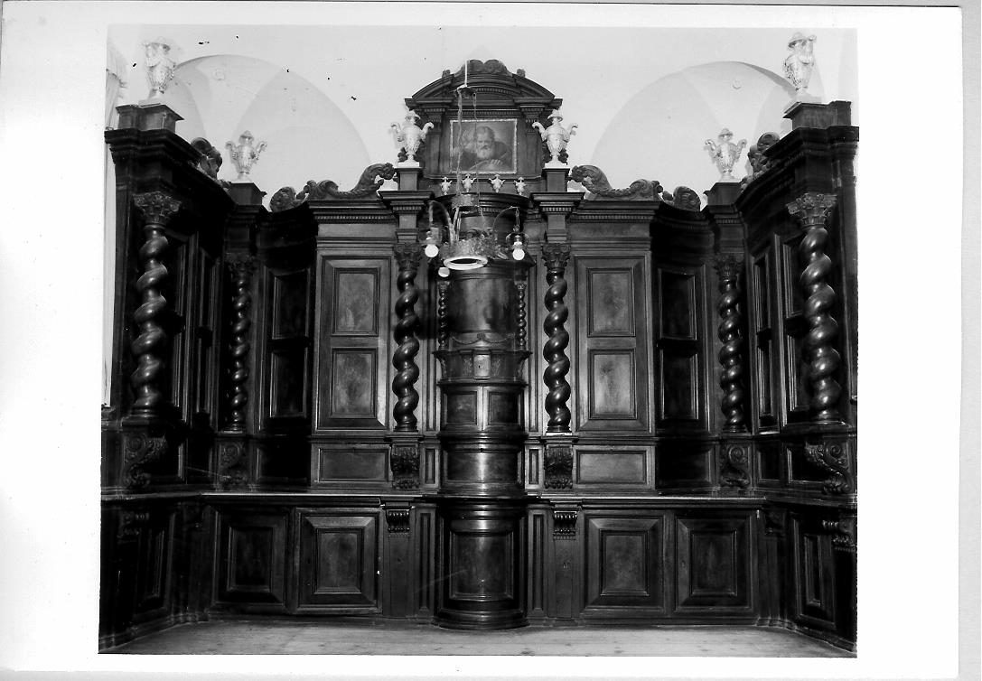 mobile da sacrestia - bottega marchigiana (sec. XVIII)