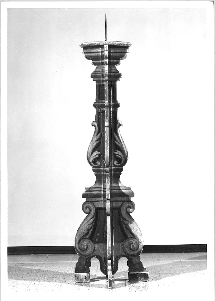 candeliere, serie - produzione marchigiana (sec. XVIII, sec. XIX)