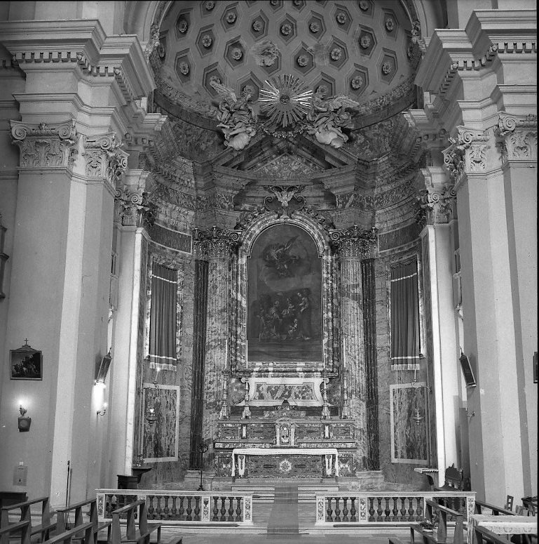 altare maggiore di Petrozzi Luigi (fine sec. XVIII)