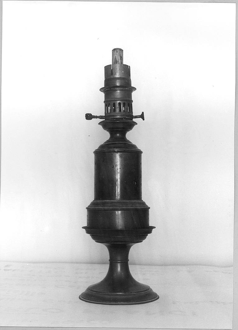 lampada da tavolo - a petrolio - bottega marchigiana (sec. XIX)