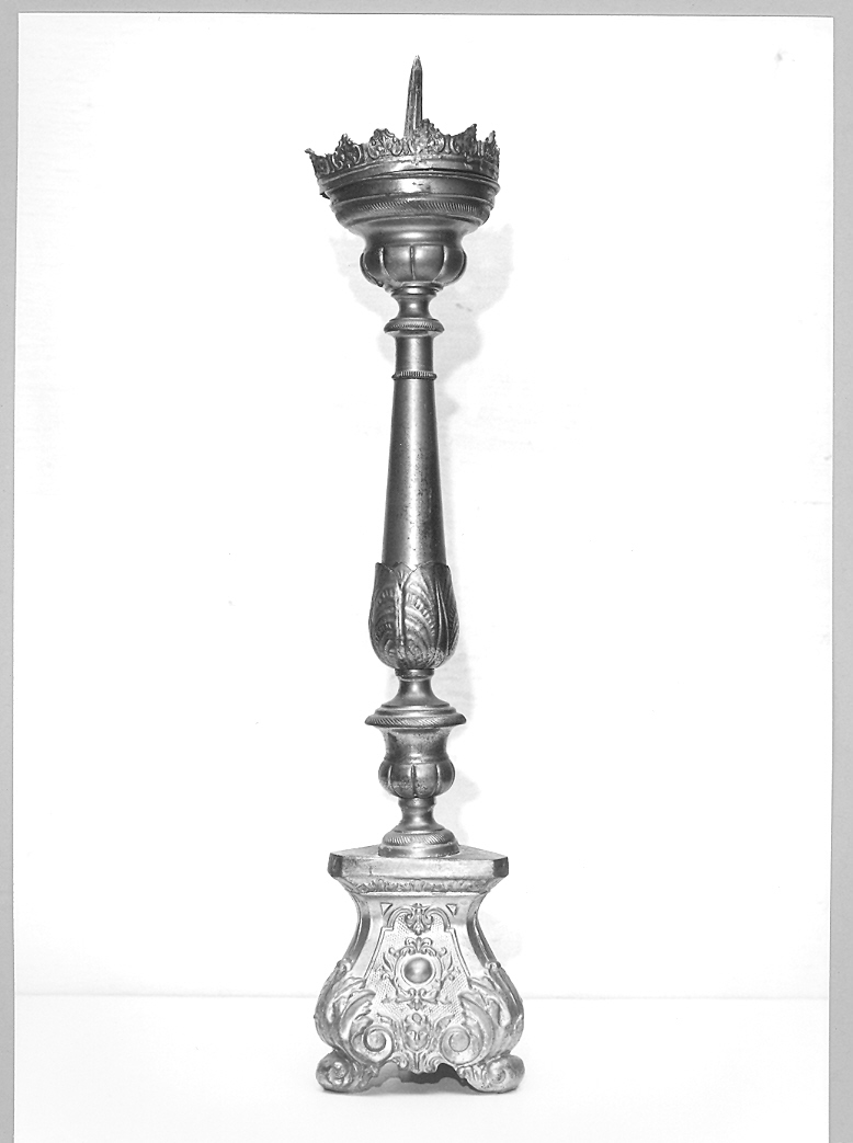 candeliere d'altare - bottega marchigiana (primo quarto sec. XX)