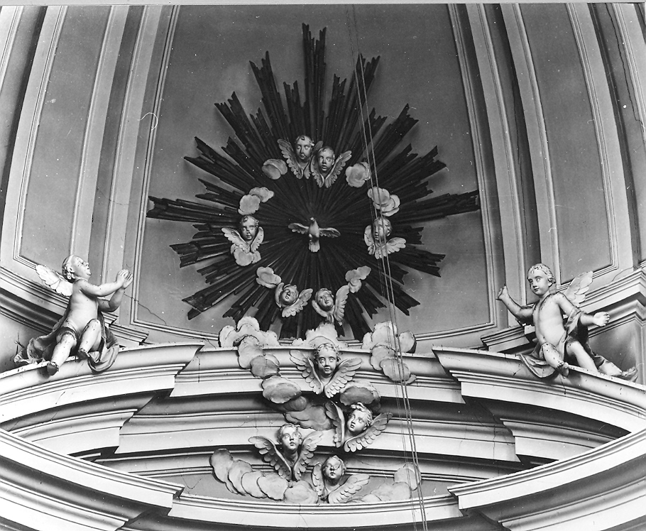 angeli e putti alati con colomba dello Spirito Santo (decorazione plastica, opera isolata) - bottega marchigiana (sec. XVIII)