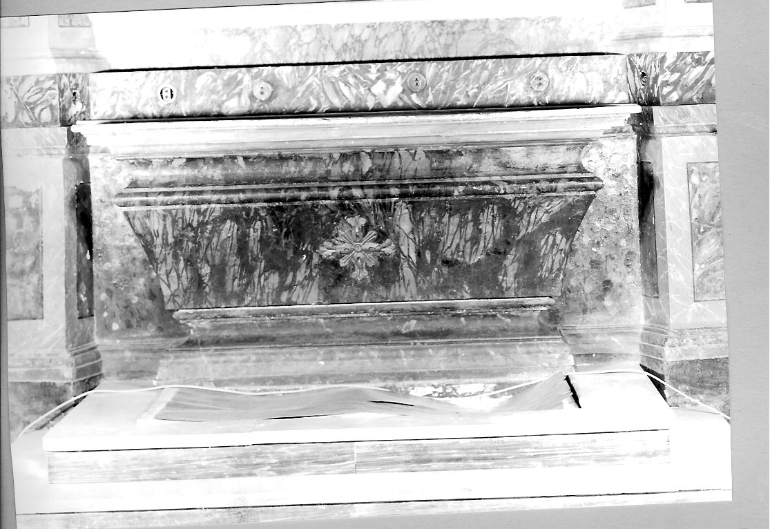 altare, serie - bottega marchigiana (ultimo quarto sec. XVIII)