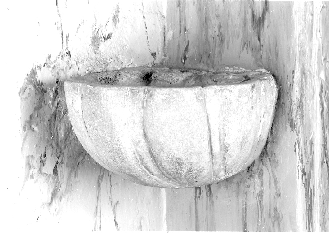 acquasantiera da parete - bottega marchigiana (sec. XVIII)