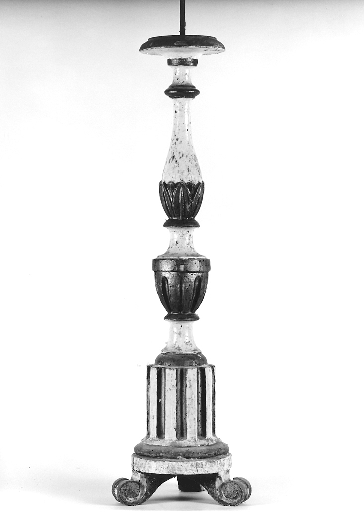candeliere d'altare, coppia - bottega marchigiana (sec. XIX)