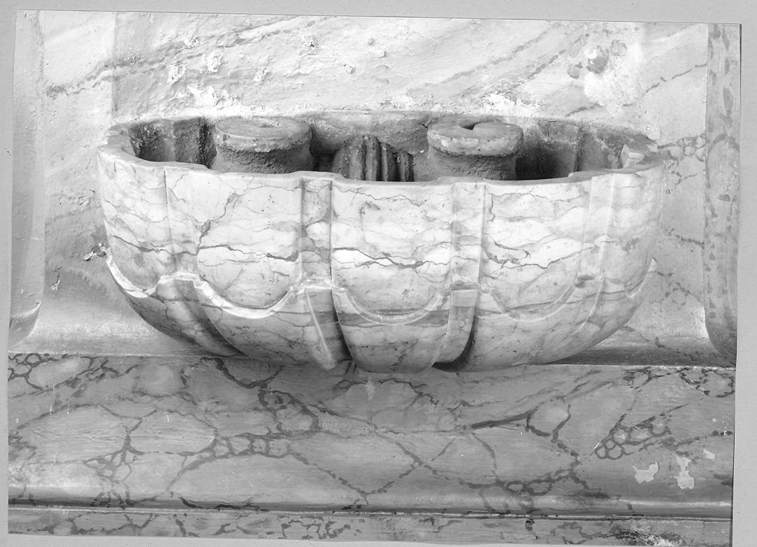 acquasantiera da parete, coppia - bottega Italia centrale (inizio sec. XIX)