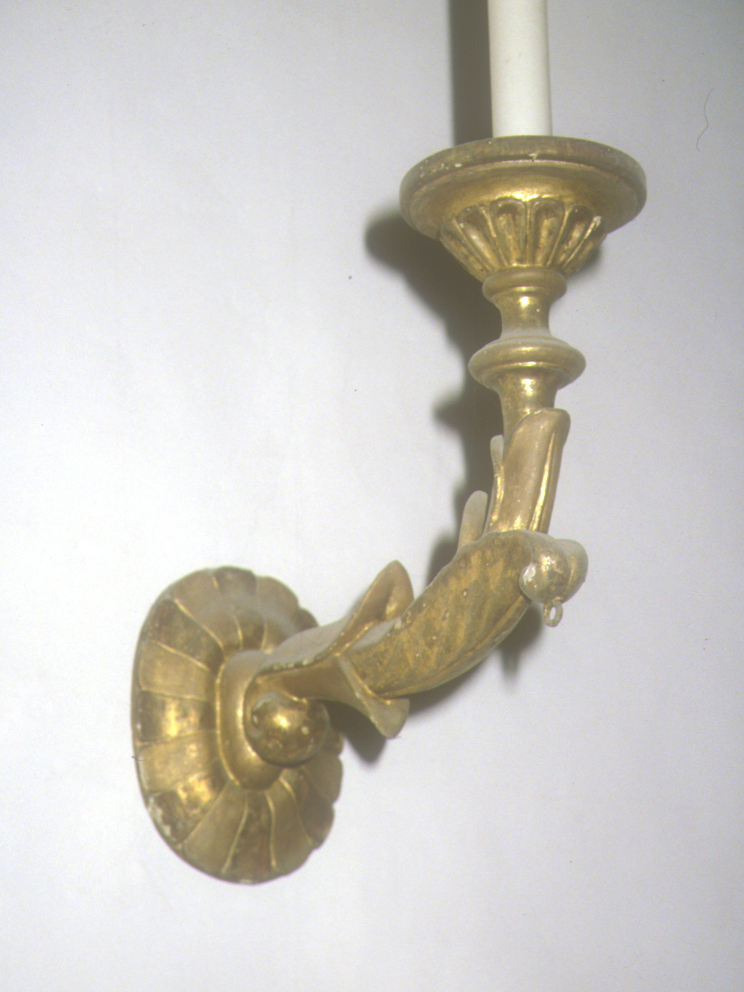 candeliere da parete, coppia - bottega marchigiana (inizio sec. XX)