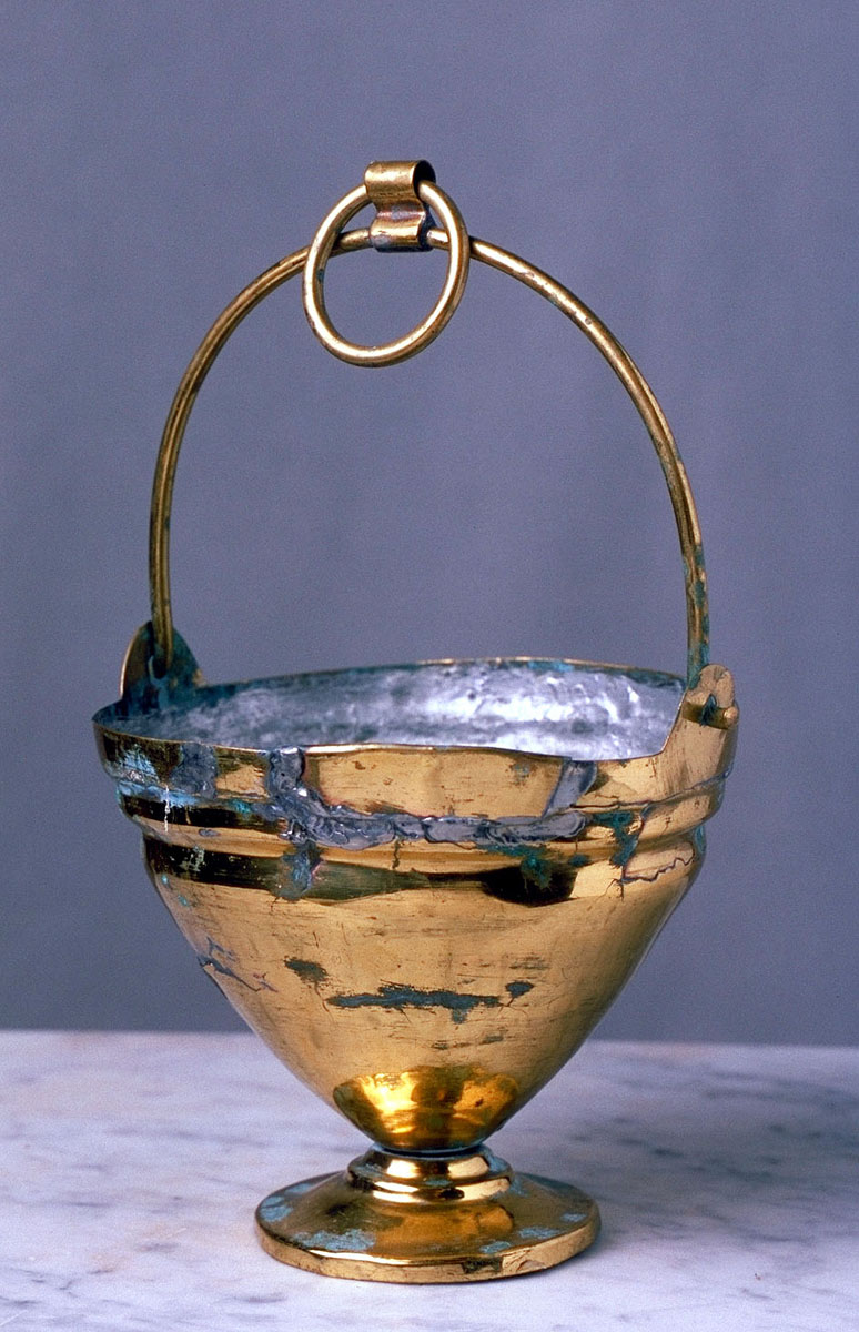 secchiello per l'acqua benedetta - bottega marchigiana (primo quarto sec. XX)