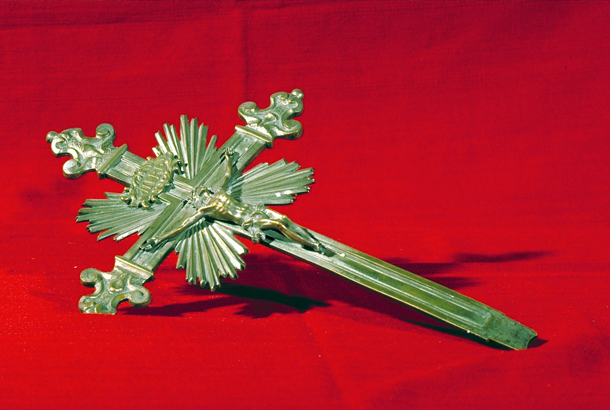 croce processionale - bottega marchigiana (prima metà sec. XX)