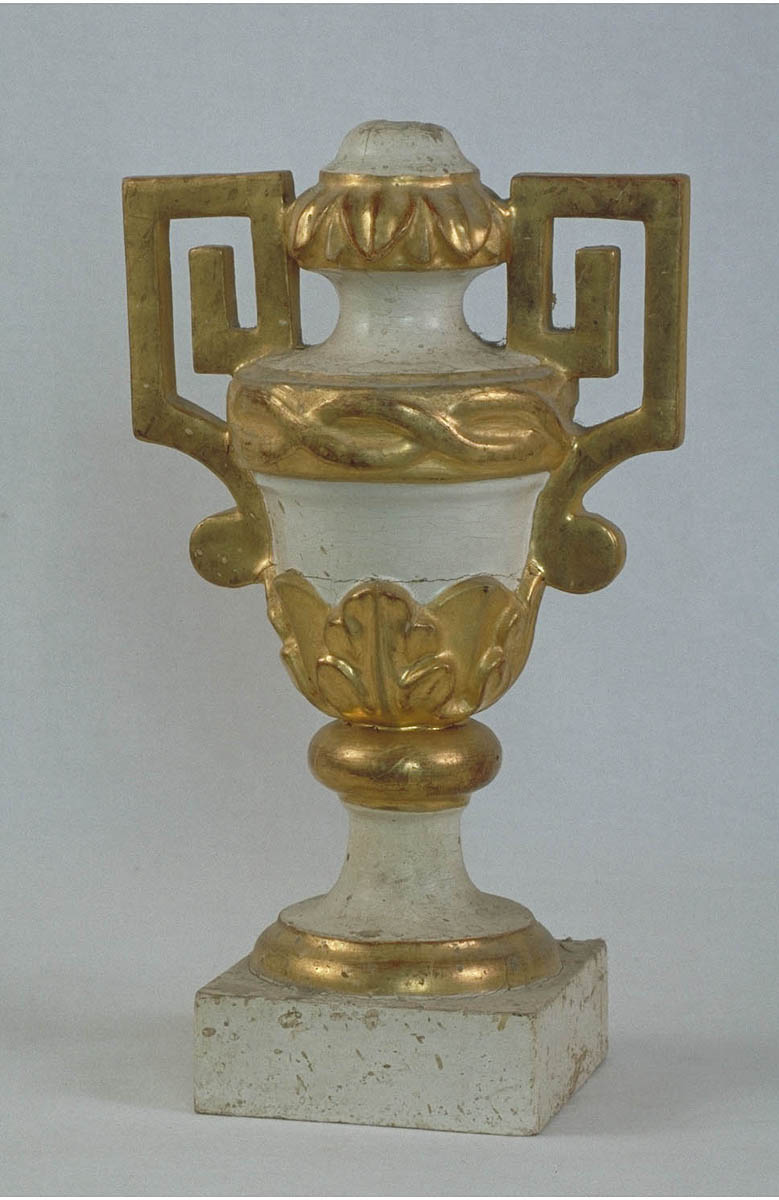 vaso d'altare con composizione floreale, serie - bottega marchigiana (primo quarto sec. XIX)