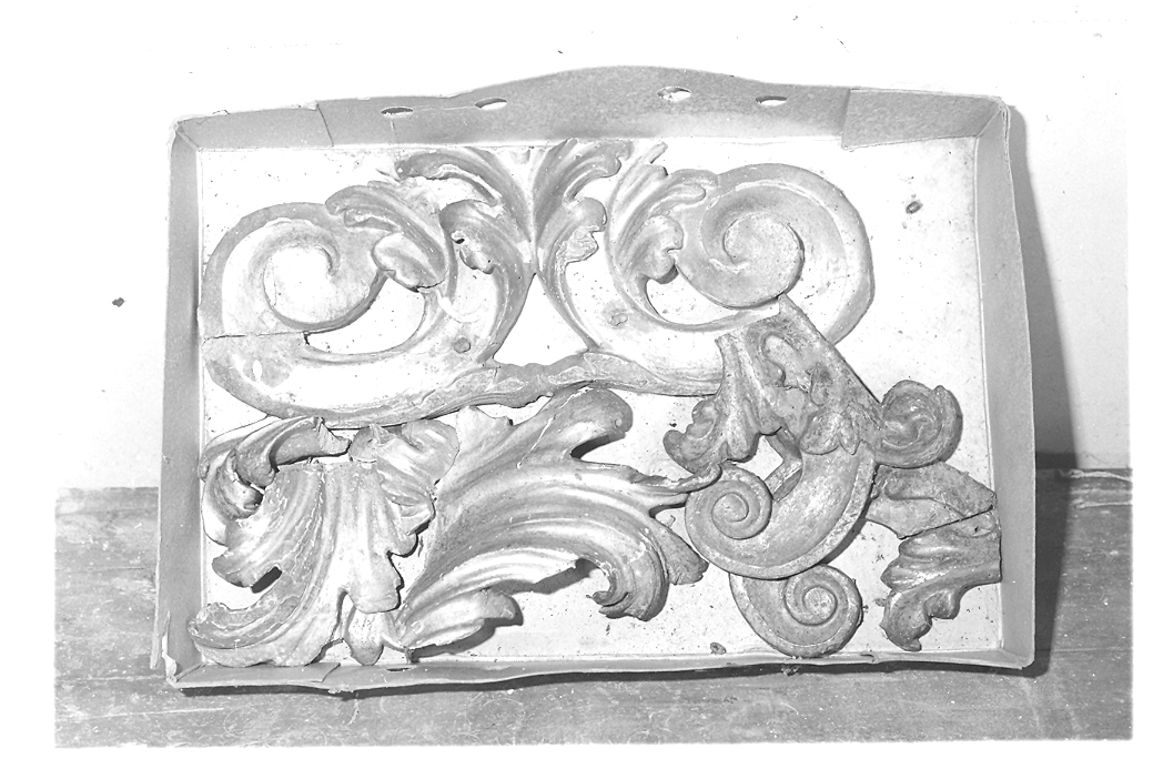 cornice, frammento - bottega marchigiana (ultimo quarto sec. XVII)