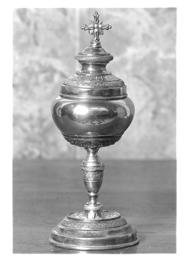 pisside - bottega marchigiana (prima metà sec. XX)