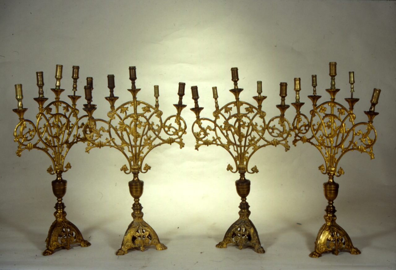 candelabro, serie - produzione Italia centrale (prima metà sec. XX)
