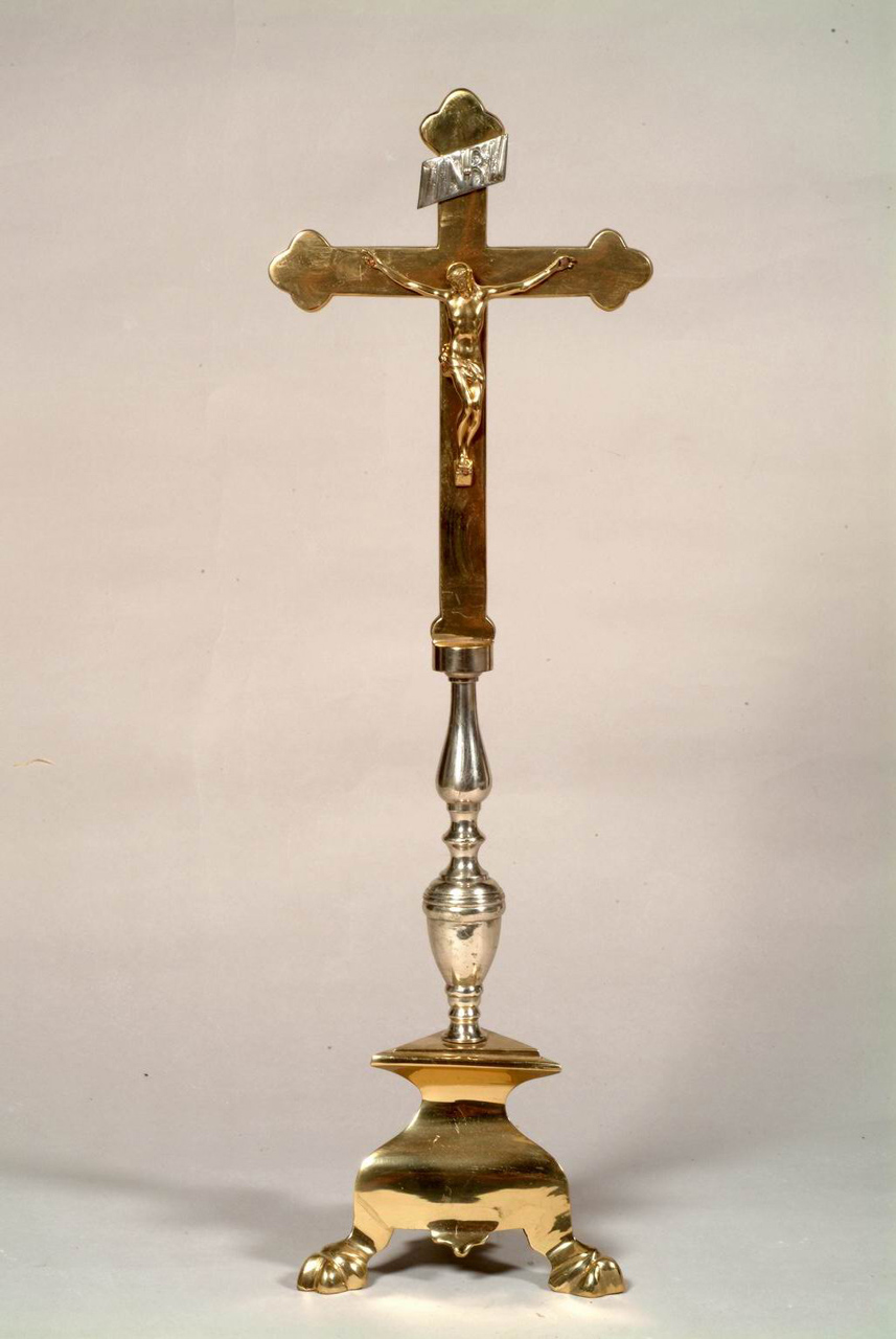 croce d'altare - bottega Italia centrale (prima metà sec. XX)