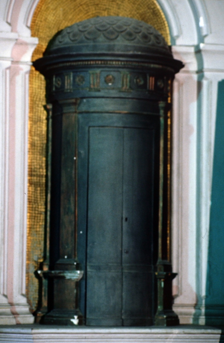 fonte battesimale, elemento d'insieme - bottega marchigiana (prima metà sec. XX)