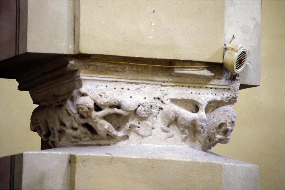 capitello composito - bottega italiana (ultimo quarto sec. XII)